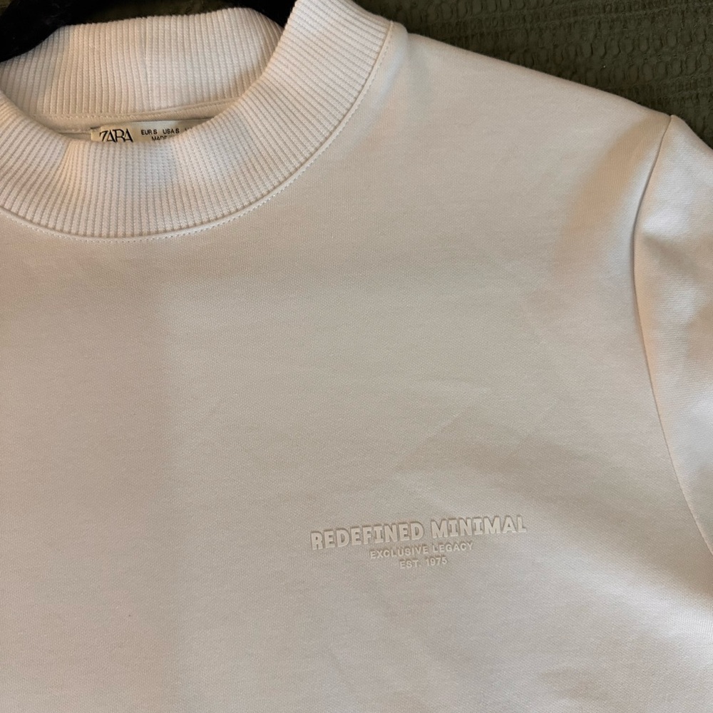 Zara Cream Minimalist Sweatshirt - Picture 3 of 4